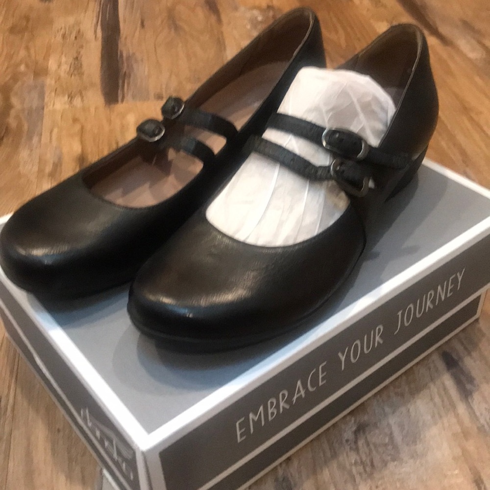 Fynn Double Strap Leather Wedge Mary Janes